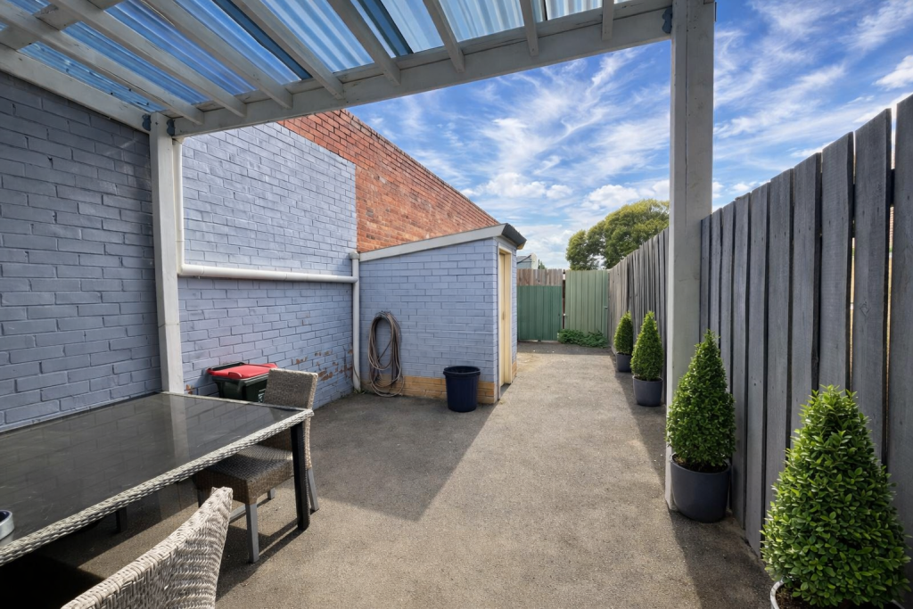 42a Edwardes Street